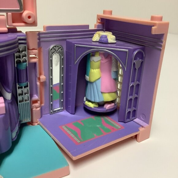 Vintage Polly Pocket Dream Builders Master Bedroom with Doll & Dog Figures 1999 - Picture 4 of 16